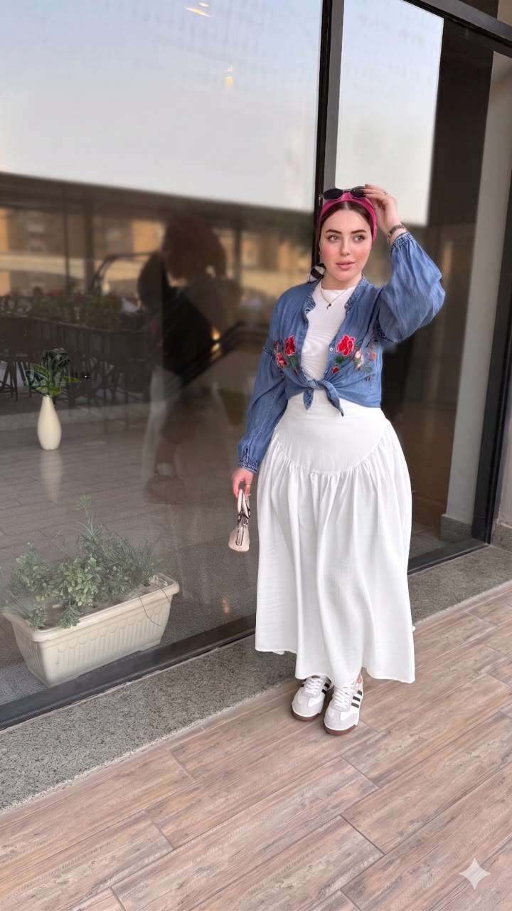 V-Shape Linen Skirt